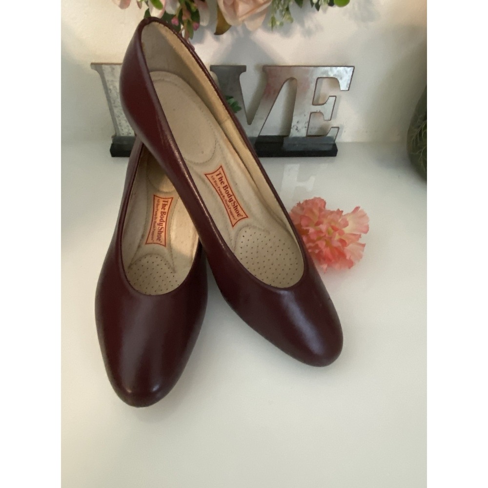 Hush Puppies Pump The Body Shoe All Day Comfort Curve Leather SlipOn Burgundy 8W